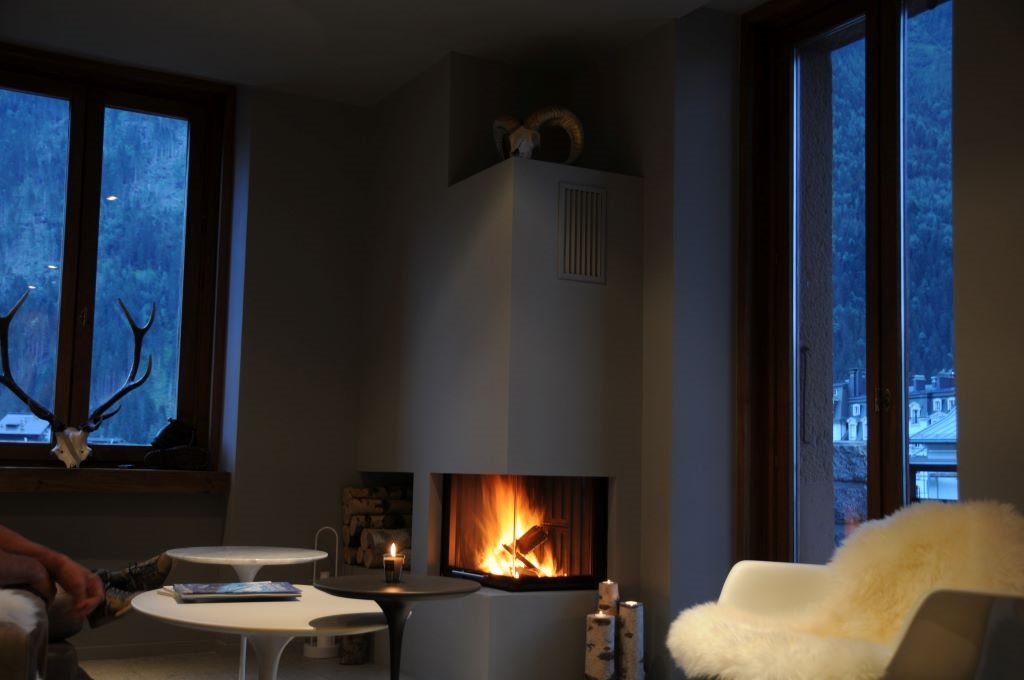 Salon avec cheminée